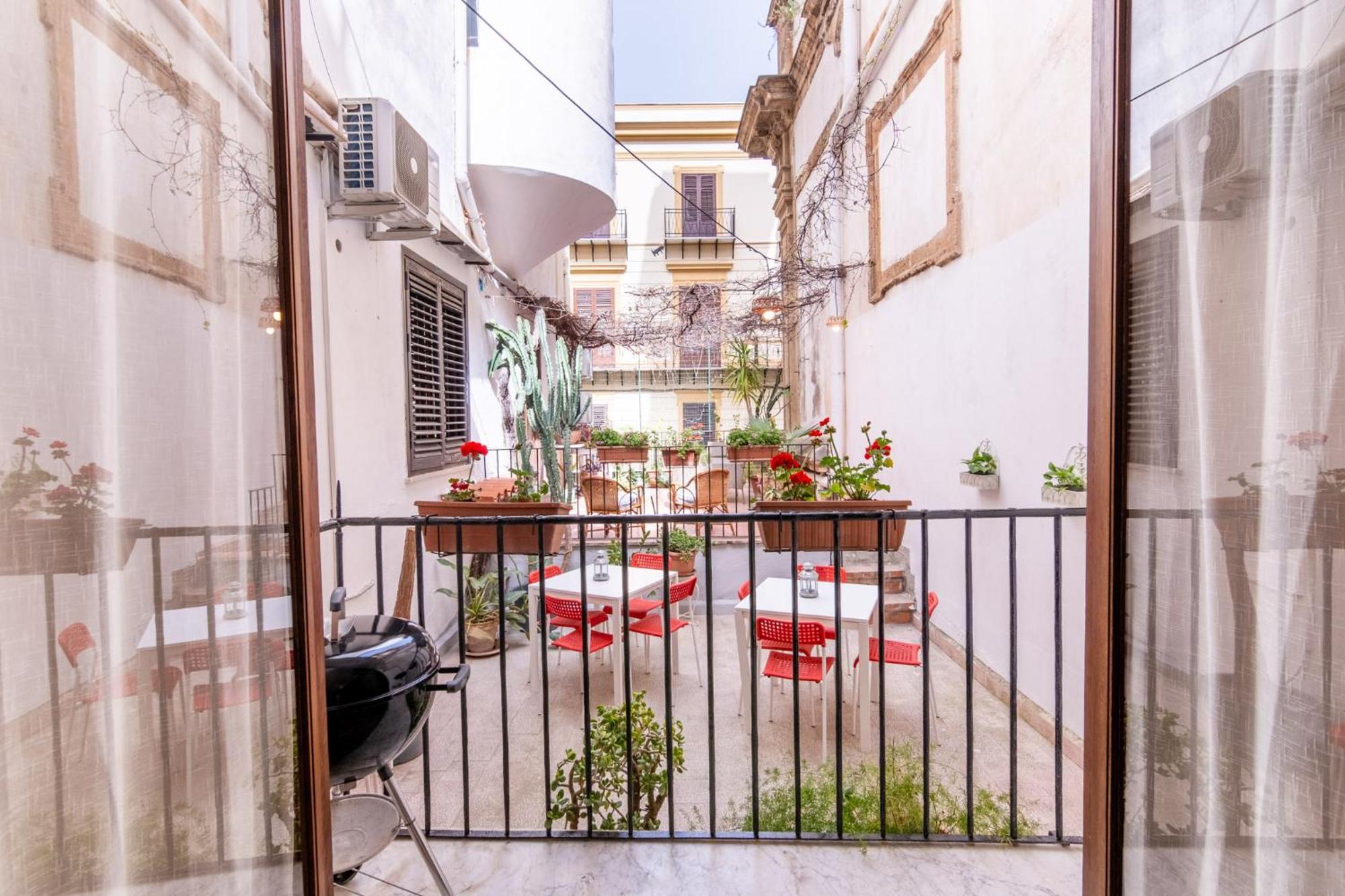 Palazzo Del Bono Suites Palermo Bagian luar foto